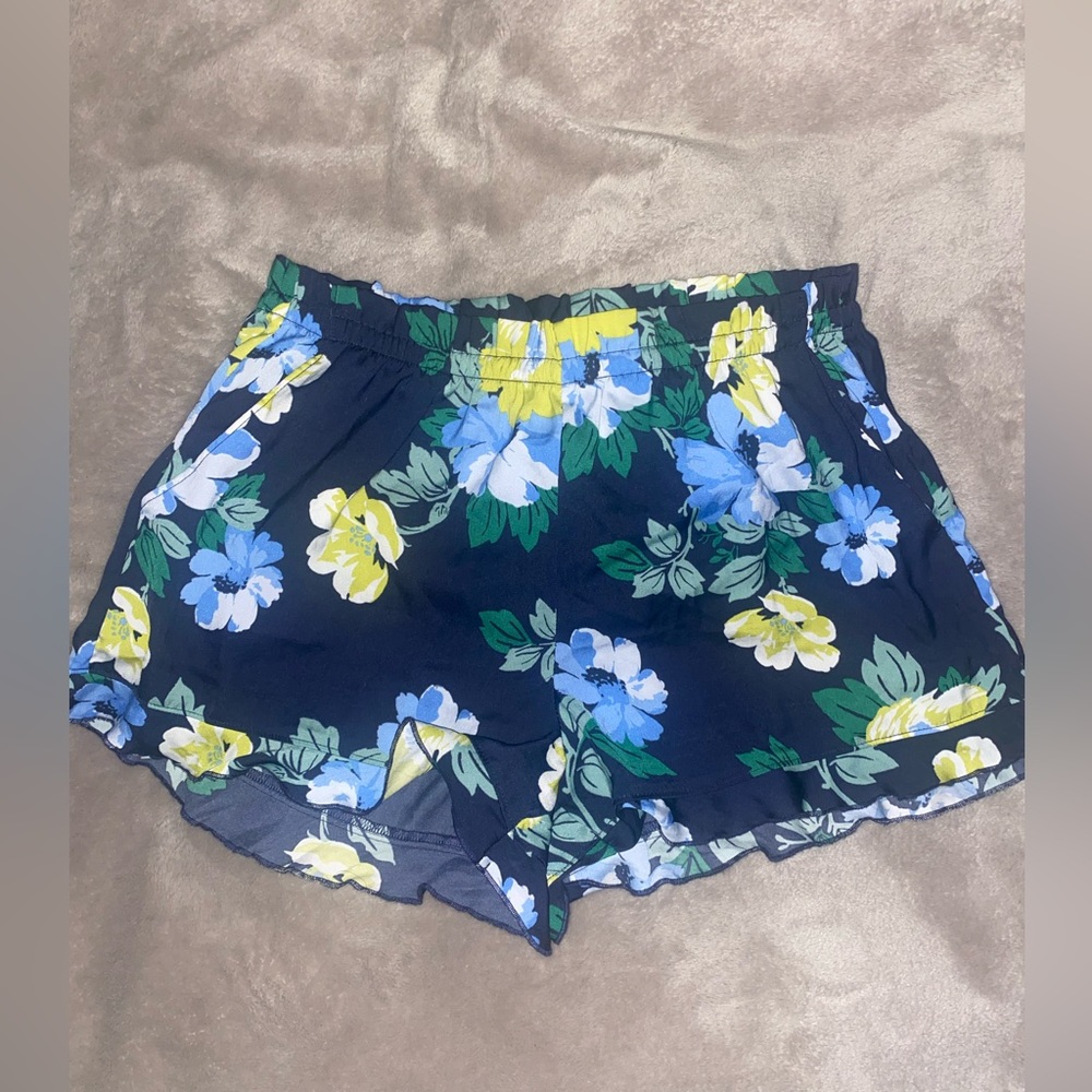4/$20 Aerie Floral Shorts
